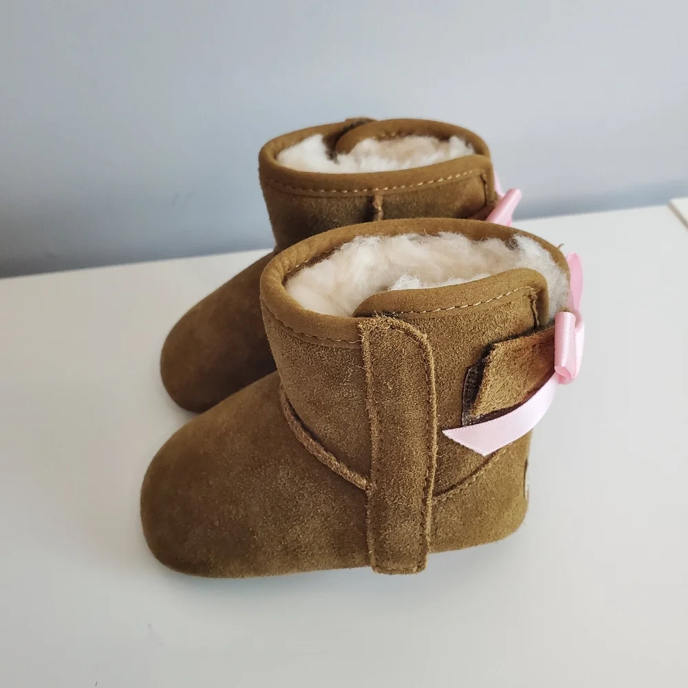 UGG Jesse Bow II  Infant size 0/1